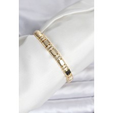 Similar Pirinç Gold Renk Zirkon Taşlı Kadın Bileklik - TJ-BB8082
