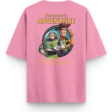 Overoz Toy Story Sırt Baskılı Yarı Oversize Unisex Pembe Tshirt 1391