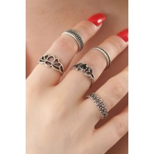 Ett Gümüş Renk Lotus Model Siyah Kristal Taş Detay Bayan Yüzük Kombin