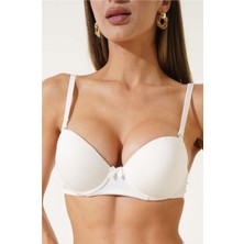 Ecem Yıldız Destekli Kendinden Desenli Sütyen