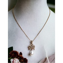Fayra Accessories Zirkon Taşlı Fiyonk Figür Mayorka Inci Kolye
