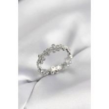 Ett Gümüş Renk Sıralı Çiçek Model Zirkon Taşlı Kadın Yüzük