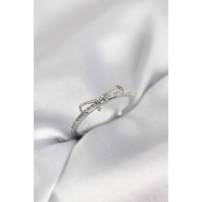 Ett Fiyonk Model Zirkon Taşlı Gümüş Renk Kadın Yüzük