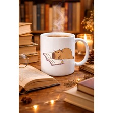 Esranın Dünyası Kitap Okuyan Kapibara Tasarımlı Porselen Kupa Model 99 – Sıcacık Kahve Keyfi Için Sevimli Ta
