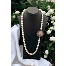 Fayra Accessories Kristal Taşlı Deniz Kestanesi Figürlü Tek Sıra Inci Kolye