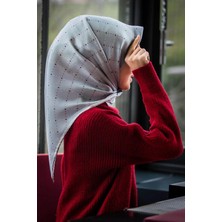 Vissona % 57 Ipek % 43 Viskon Twill Ipek Minik V Desenli Gri Renkli 90X90 Eşarp Dikim Şekli : El Dikişi