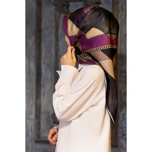 Vissona %100 Twill Ipek Taş Efekti Desenli Mürdüm - Siyah Renkli 90X90 Eşarp Dikim Şekli : El Dikişi