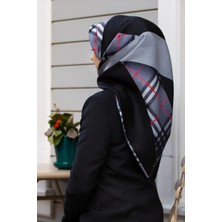 Vissona % 57 Ipek % 43 Viskon Twill Ipek Ekose Desenli Gri - Siyah Renkli 90X90 Eşarp Dikim Şekli : El Dikişi