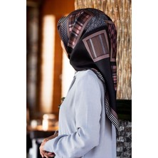 Vissona %100 Twill Ipek Kazakayaklı ve Ekose Desenli Siyah - Pudra Renkli 90X90 Eşarp Dikim Şekli : El Dikişi