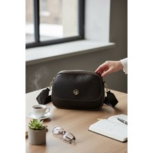 Rafiel Kadın Acı Kahve Deri Görünümlü Omuz Çantası - Taba Biyeli Klasik Çapraz Çanta