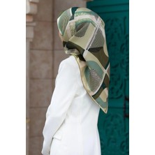 Vissona %100 Twill Ipek Geometri Desenli Küf Yeşili - Krem Renkli 90X90 Eşarp Kenar Dikiş Şekli El Dikişli