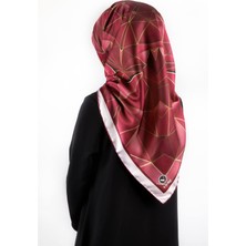 Violla Twill Geometrik Desenli Mürdüm Renkli 90X90 Eşarp (Ipek Içermez) Kenar Dikiş Şekli El Dikişli