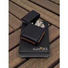 %100 Gerçek Deri Kılıflı Benzinli Çakmak – Lacivert