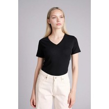 DeFacto Slim Fit V Yaka Basic Düz Ribana Kısa Kollu Tişört I1080AZ26SP