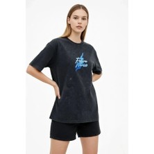 Uslucan Alışveriş Asit Yıkamalı Oversize Tişört Future Worlds Baskılı Bisiklet Yaka Kısa Kollu Streetwear %100 Pamuk Street Style T-Shirt - Siyah