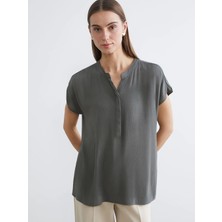 LC Waikiki Haki Kaçık Yaka Dokulu Bluz