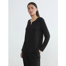 LC Waikiki Siyah Bisiklet Yaka Pencere Detaylı Bluz