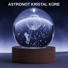 İlk El Grup Ieg™ Lazer Işlemeli 3D Astronot Kristal Küre LED Işıklı Uzay Temalı Gece Lambası