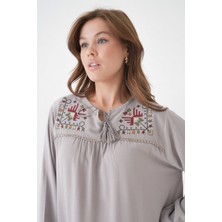 Mermaya Yaka Bağlamalı, Etamin Desen Nakışlı, Bürümcük Bluz