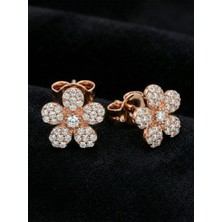 Roza Silver 925 Ayar Zirkon Taşlı Rose Papatya Minimal Çivili Gümüş Küpe