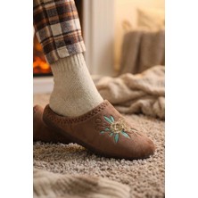 Gezer Kadın Kışlık PU Rahat Taban Nakışlı Tasarım Ev Bahçe Terlik