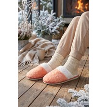 Gezer Kışlık Ev İçi Peluşlu Kadın Terlik