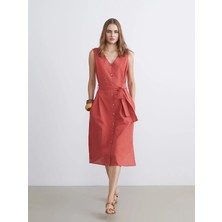 Lc Waikiki Yeni Sezon V Yaka Kuşaklı Elbise