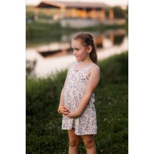 Antebies Organik Gots Sertifikalı Mor Neşeli Dostlar Desenli Çıtçıtlı Kolsuz Kız Çocuk Elbise