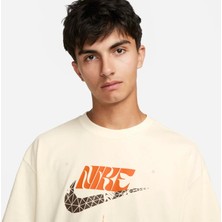 FD1303 113 Nike Sportswear MAX90 Oc Pk1 Graphic Short-Sleeve Erkek Tshirt