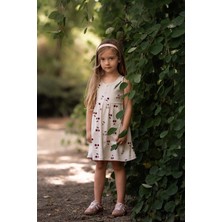 Antebies Organik Gots Sertifikalı Pembe Kiraz Masalı Desenli Çıtçıtlı Kolsuz Kız Çocuk Elbise