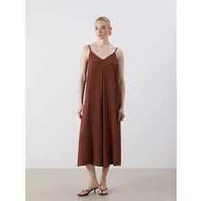 Lc Waikiki Yeni Sezon V Yaka Dokulu A Kesim Elbise