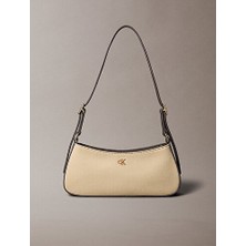 Calvin Klein Kadın Ck Canvas Küçük Omuz Çantası