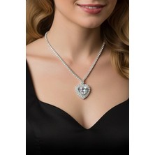 Caş Dekorasyon Gümüş Renk Kalp Figürlü Taşlı Abiye Kolye