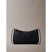 Calvin Klein Kadın Bold Ck Mini Omuz Çantası Modern Desenli Siyah Renkli