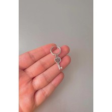 Jaida Moda Unisex Gümüş Gotik Anahtar Figürlü Sallantılı Çelik Halka Küpe