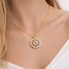 Crystal Atelier Kişiye Özel Harf Kolye Inci Detaylı Gold Renk Çelik Kadın Kolye – Isim Baş Harfi Kolyesi Hediye Takı