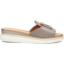 Celal Gültekin Kadın Gri Tokalı Deri Terlik