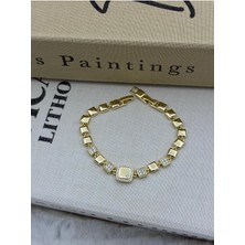 Hedef Bujiteri 14K Gold Renk Zirkon Taşlı Geometrik Kare Plaka Bileklik CM51