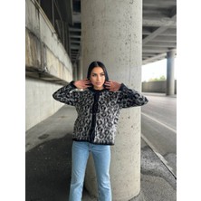 Twomeey Kadın Leopar Desen Yumoş Triko Düğmeli Hırka Mont