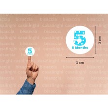 Casalinghi 3 cm (95 Adet) Ingilizce 5 Ay Sticker Mavi 5 Months Etiketi Puanlı Beş Aylık Yuvarlak Mat Çıkartma