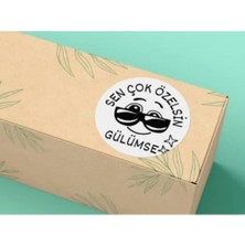 Bisaccia Siyah Renginde Sen Çok Özelsin Gülümse Etiketi Renkli Yuvarlak Mat Sticker 4 cm (40 Adet)