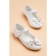 Dilimler Ayakkabı Kız Çocuk Babet Beyaz Rugan Fiyonk Boncuklu Baretli