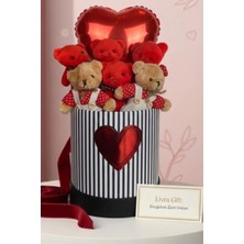 Kalp Balonlu Kırmızı ve Giysili Peluş Ayıcık Buketi & Özel Seri Love Hediye Kutusu - Kadınlar Günü Özel