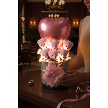 Özel Tasarım Hediye Kutusunda LED Işıklı Kalpli Balonlu Pembe Peluş Ayıcık Buketi