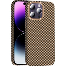 iPhone 14 Pro Max Kılıf Magsafe Şarj Özellikli Karbon Fiber Görünümlü Ydst Gros Kapak - Desert Titan