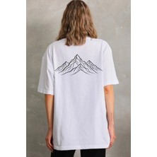 Glam Love Kadın Nihilist Penguen Özel Tasarım Oversize Bisiklet Yaka Tişört - Beyaz