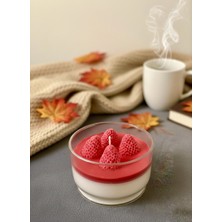 Piccomino Çilek Figürlü Puding Tasarım Mum - Cam Kasede Aromaterapik Dekoratif Mum