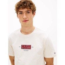Tommy Hilfiger MW0MW42392 Heritage Label Erkek Tişört