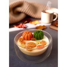 Piccomino Cozy Autumn Serisi: El Yapımı Kabak ve Sonbahar Yaprağı Figürlü Soya Mumu