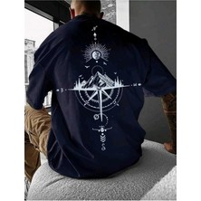 Divin Evrenin Yönü Baskılı Tişört –oversıze Minimal ve Şık Tasarım